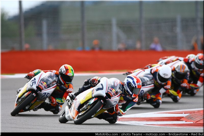 red_bull_motogp_rookie_cup_0018_angleterre_silverstone_2012