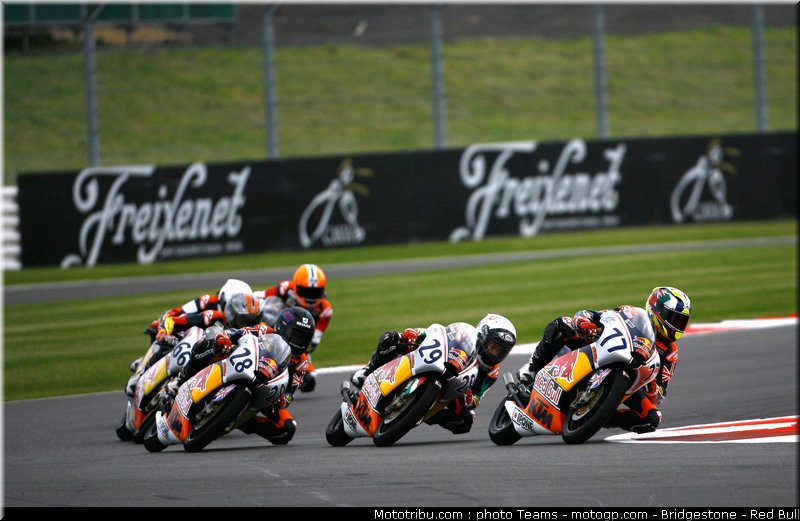 red_bull_motogp_rookie_cup_0030_angleterre_silverstone_2012