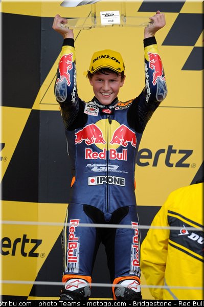 red_bull_motogp_rookie_cup_deroue_0009_angleterre_silverstone_2012