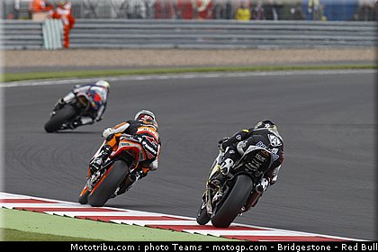 moto2_0004_angleterre_silverstone_2012.jpg