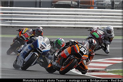 moto2_0013_angleterre_silverstone_2012.jpg