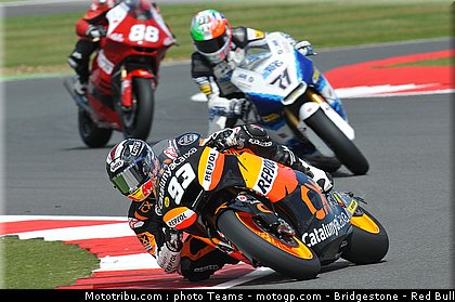 moto2_0015_angleterre_silverstone_2012.jpg