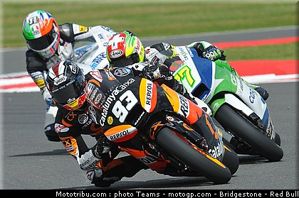 moto2_0016_angleterre_silverstone_2012.jpg