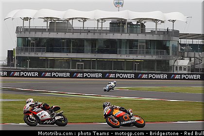 moto2_0018_angleterre_silverstone_2012.jpg