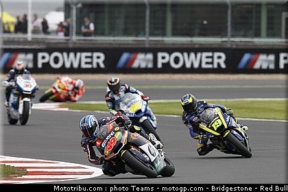 moto2_0028_angleterre_silverstone_2012.jpg