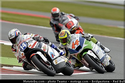moto2_0044_angleterre_silverstone_2012.jpg