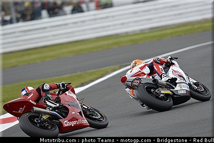 moto2_0052_angleterre_silverstone_2012.jpg