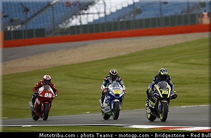 moto2_0062_angleterre_silverstone_2012.jpg