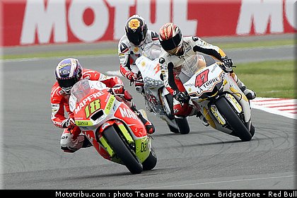 moto2_0070_angleterre_silverstone_2012.jpg