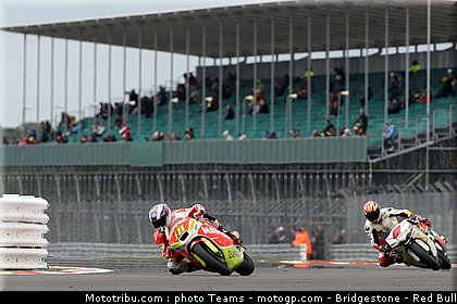 moto2_0071_angleterre_silverstone_2012.jpg