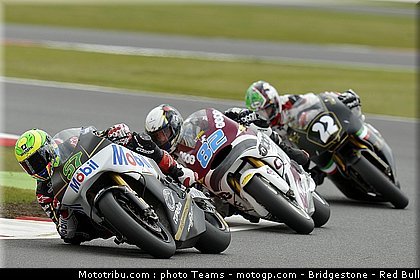 moto2_0076_angleterre_silverstone_2012.jpg