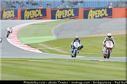 moto2_0079_angleterre_silverstone_2012.jpg
