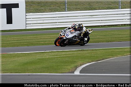 moto2_0091_angleterre_silverstone_2012.jpg
