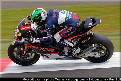 moto2_espargaro_p_0004_angleterre_silverstone_2012.jpg