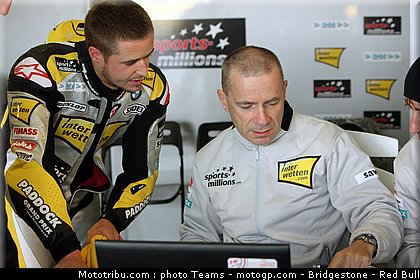 moto2_luthi_0010_angleterre_silverstone_2012.jpg