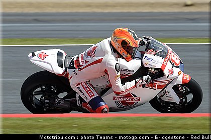 moto2_rea_0005_angleterre_silverstone_2012.jpg