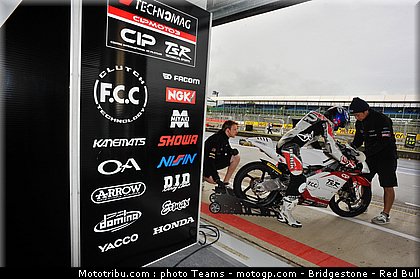 moto3_fuji_0005_angleterre_silverstone_2012.jpg