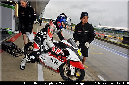 moto3_fuji_0006_angleterre_silverstone_2012.jpg