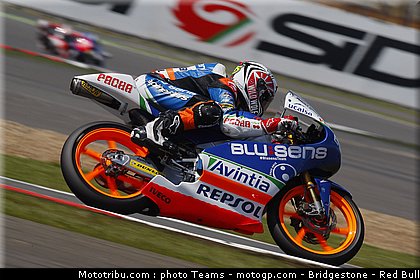 moto3_vinales_m_0025_angleterre_silverstone_2012.jpg