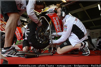 motogp_bradl_0055_angleterre_silverstone_2012.jpg