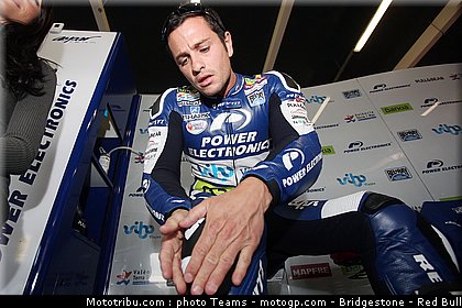 motogp_de_puniet_0002_angleterre_silverstone_2012.jpg