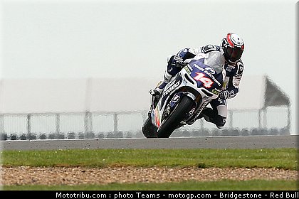 motogp_de_puniet_0003_angleterre_silverstone_2012.jpg