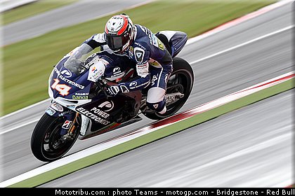 motogp_de_puniet_0004_angleterre_silverstone_2012.jpg