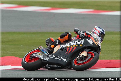 motogp_edwards_0002_angleterre_silverstone_2012.jpg