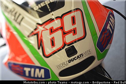 motogp_hayden_0001_angleterre_silverstone_2012.jpg