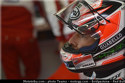 motogp_hayden_0005_angleterre_silverstone_2012.jpg
