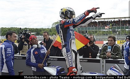 motogp_lorenzo_0021_angleterre_silverstone_2012.jpg