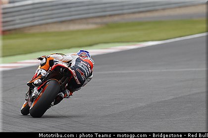 motogp_stoner_0022_angleterre_silverstone_2012.jpg