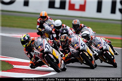 red_bull_motogp_rookie_cup_0003_angleterre_silverstone_2012.jpg