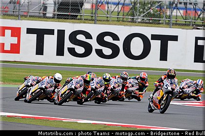 red_bull_motogp_rookie_cup_0033_angleterre_silverstone_2012.jpg