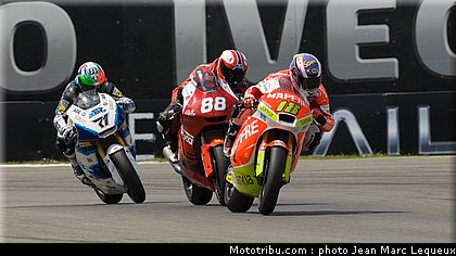 moto2_029_pays_bas_assen_2012.jpg