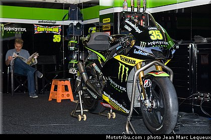motogp_crutchlow_007_pays_bas_assen_2012.jpg