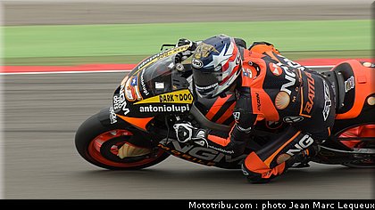 motogp_edwards_003_pays_bas_assen_2012.jpg