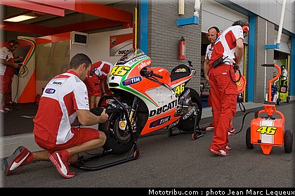 motogp_rossi_001_pays_bas_assen_2012.jpg
