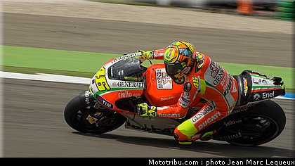 motogp_rossi_010_pays_bas_assen_2012.jpg