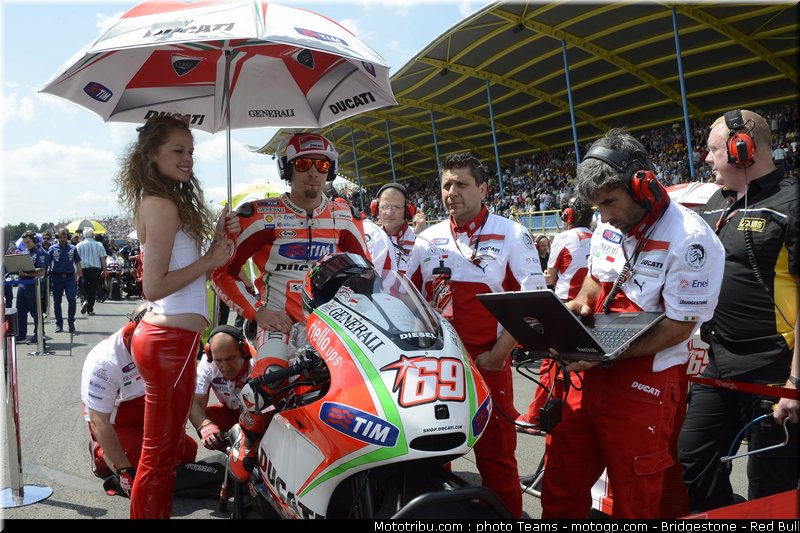 motogp_pitbabe_0027_pays_bas_assen_2012