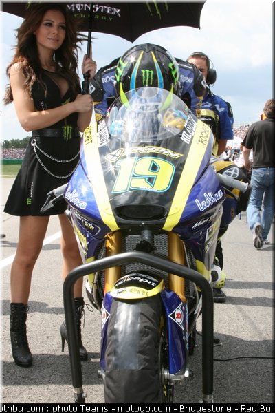 motogp_pitbabe_0036_pays_bas_assen_2012