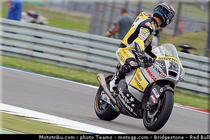 moto2_luthi_0003_pays_bas_assen_2012.jpg