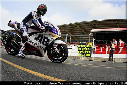 motogp_abraham_0003_pays_bas_assen_2012.jpg