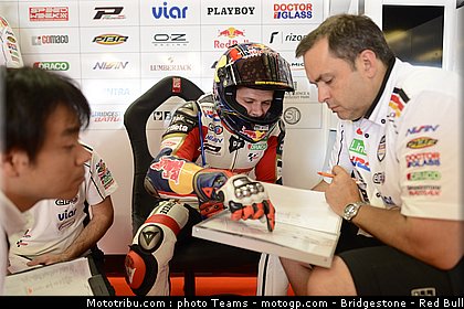 motogp_bradl_0025_pays_bas_assen_2012.jpg