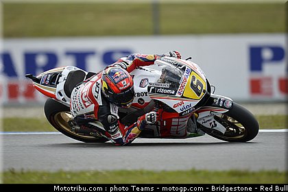 motogp_bradl_0043_pays_bas_assen_2012.jpg