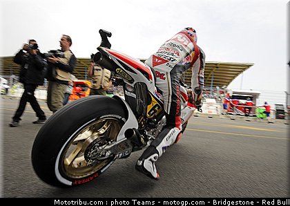 motogp_bradl_0059_pays_bas_assen_2012.jpg