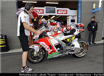motogp_bradl_0060_pays_bas_assen_2012.jpg