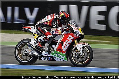 motogp_bradl_0087_pays_bas_assen_2012.jpg
