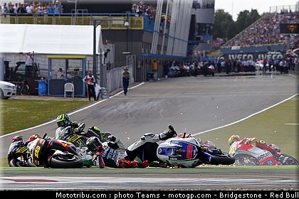 motogp_lorenzo_0020_pays_bas_assen_2012.jpg
