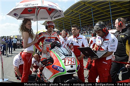 motogp_pitbabe_0027_pays_bas_assen_2012.jpg